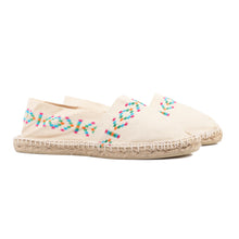 Carregar imagem no visualizador da galeria, Product Front: Cala 1789 Espadrille Classique 2 - Azteque Ecru
