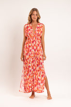 Carregar imagem no visualizador da galeria, Model Front: Rio De Sol Vêtement De Plage Mirage Long Dress Soleil
