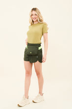 Carregar imagem no visualizador da galeria, Bag-Foldable Windbreaker Jacket Verde Militar

