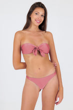 Carregar imagem no visualizador da galeria, Model Front: Rio De Sol Ensemble Set Shimmer-Confetti Bandeau-Knot Nice-Fio
