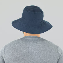 Carregar imagem no visualizador da galeria, Model Back: Uv Line Bob Hat Australia Nac Masc Navy Blue Lead Upf50+
