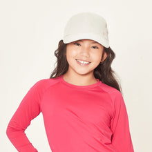 Carregar imagem no visualizador da galeria, Model Front: Uv Line Casquette Cap Teens Colors Inf Sand Upf50+
