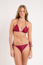 Carregar imagem no visualizador da galeria, Model Front: Rio De Sol Haut Top Touch-Carmim Frufru
