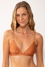 Carregar imagem no visualizador da galeria, Gallery: Rio De Sol Haut Top Shimmer-Nocciola Tri-Fixo-Noa
