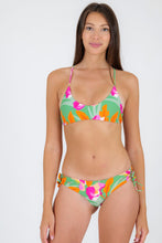 Carregar imagem no visualizador da galeria, Model Front: Rio De Sol Haut Top Green-Bloom Bralette
