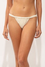 Carregar imagem no visualizador da galeria, Gallery: Rio De Sol Bas Bottom Brisa-Offwhite Eden
