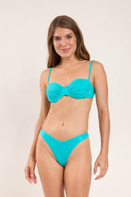 Carregar imagem no visualizador da galeria, Model Front: Rio De Sol Haut Top Amb-Nannai Vickie
