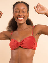 Carregar imagem no visualizador da galeria, Image 08: Rio De Sol Haut Top Malibu-Chili Bandeau-Duo
