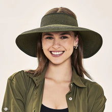 Carregar imagem no visualizador da galeria, Model Front: Uv Line Visière Visor Siena Imp Fem Militar Green Upf50+
