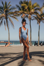 Carregar imagem no visualizador da galeria, Image 05: Rio De Sol Une Pièce Solar-Celeste Zoe
