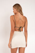 Carregar imagem no visualizador da galeria, Model Back: Rio De Sol Jupe De Page Brisa-Offwhite Rubi Skirt
