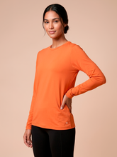 Carregar imagem no visualizador da galeria, Gallery: Uv Line T-Shirt Longsleeve Uvpro Fem Pitanga Upf50+
