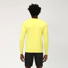 Carregar imagem no visualizador da galeria, Model Back: Uv Line T-Shirt Longsleeve Uvpro Masc Yellow Upf50+

