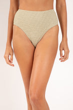 Carregar imagem no visualizador da galeria, Gallery: Rio De Sol Bas Bottom Brisa-Pistache Hotpants
