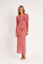 Carregar imagem no visualizador da galeria, Model Front: Rio De Sol Vêtement De Plage Floral-Scales Dress Lucy
