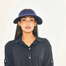 Carregar imagem no visualizador da galeria, Model Front: Uv Line Visière Grecia Navy Fit Upf50+
