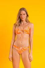Carregar imagem no visualizador da galeria, Image 11: Rio De Sol Ensemble Set Trail-Orange Tank-Tie Essential-Comfy
