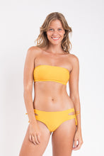 Carregar imagem no visualizador da galeria, Model Front: Rio De Sol Haut Top Solar Bandeau-Reto
