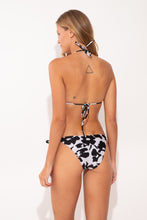 Carregar imagem no visualizador da galeria, Model Back: Rio De Sol Bas Bottom Poppy Ibiza-Comfy
