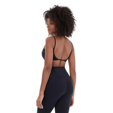 Carregar imagem no visualizador da galeria, Model Back: Alto Giro Fitness Haut Top Bodytex Costas Decotada Preto
