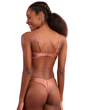 Carregar imagem no visualizador da galeria, Image 07: Rio De Sol Ensemble Set Shimmer-Copper Bandeau-Joy Nice-Fio

