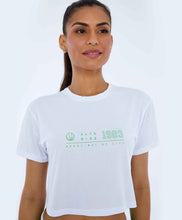 Carregar imagem no visualizador da galeria, Model Front: Alto Giro Fitness Haut T-Shirt Nylon Dry Alto Giro Branco
