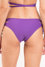 Carregar imagem no visualizador da galeria, Image 07: Rio De Sol Bas Bottom Amuleto Madrid
