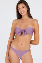 Carregar imagem no visualizador da galeria, Gallery: Rio De Sol Ensemble Set Shimmer-Harmonia Bandeau-Knot Nice-Fio
