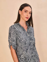 Carregar imagem no visualizador da galeria, Image 04: Uv Line Chemise Shirtdress Asas Upf50+

