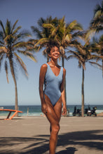 Carregar imagem no visualizador da galeria, Image 06: Rio De Sol Une Pièce Solar-Celeste Zoe
