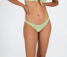 Carregar imagem no visualizador da galeria, Gallery: Rio De Sol Bas Bottom Oliva Essential
