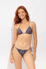 Carregar imagem no visualizador da galeria, Model Front: Rio De Sol Bas Bottom Coqueiro Frufru
