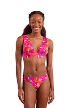 Carregar imagem no visualizador da galeria, Model Front: Rio De Sol Ensemble Set Flavors Halter-Marina Essential-Cos

