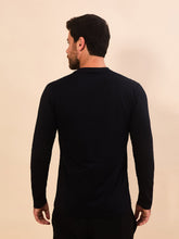 Carregar imagem no visualizador da galeria, Model Back: Uv Line T-Shirt Longsleeve Skin Infratherm Masc Preto Upf50+
