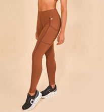 Carregar imagem no visualizador da galeria, Gallery: Uv Line Fitness Bas Legging Fit Aspen Brown Upf50+
