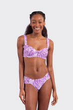 Carregar imagem no visualizador da galeria, Model Front: Rio De Sol Ensemble Set Trail-Purple Amelia Baobi
