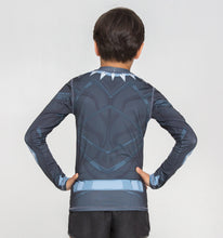Carregar imagem no visualizador da galeria, Model Back: Uv Line T-Shirt Acqua Pantera Negra V20 Ml Inf Estampa
