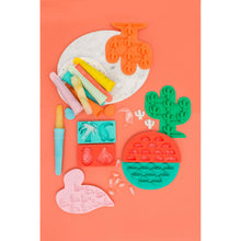 Carregar imagem no visualizador da galeria, Image 06: Sunnylife Pique-Nique Flamingo Ice Trays
