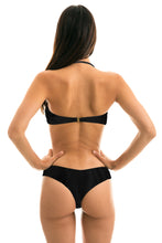 Carregar imagem no visualizador da galeria, Model Back: Rio De Sol Haut Top Preto Bandeau-Pli
