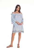 Carregar imagem no visualizador da galeria, Model Front: Saha Vêtement De Plage Viento Blue Stripes
