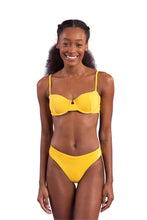 Carregar imagem no visualizador da galeria, Model Front: Rio De Sol Haut Top Malibu-Yellow Balconet
