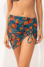 Carregar imagem no visualizador da galeria, Gallery: Rio De Sol Jupe De Page Luma Mini Skirt Ruched

