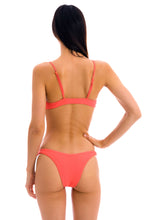 Carregar imagem no visualizador da galeria, Model Back: Rio De Sol Haut Top Dots-Tabata Mila
