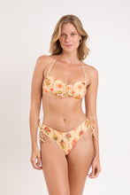 Carregar imagem no visualizador da galeria, Model Front: Rio De Sol Bas Bottom Mosaico Lola
