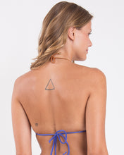 Carregar imagem no visualizador da galeria, Image 05: Rio De Sol Haut Top Malibu-Indigo Tri-Capri
