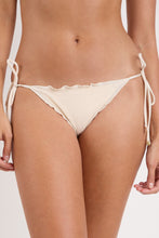 Carregar imagem no visualizador da galeria, Gallery: Rio De Sol Bas Bottom Malibu-Natural Frufru
