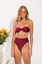 Carregar imagem no visualizador da galeria, Model Front: Rio De Sol Ensemble Set Shimmer-Divino Twist Belted-High-Waist
