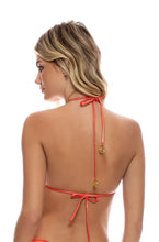 Carregar imagem no visualizador da galeria, Model Back: Luli Fama Haut Top Wavy Babes Just Want Sun Amber
