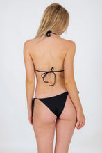Carregar imagem no visualizador da galeria, Model Back: Rio De Sol Haut Top Nero Tri-Inv
