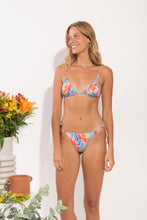 Carregar imagem no visualizador da galeria, Model Front: Rio De Sol Ensemble Set Zinnia Tri-Inv Ibiza
